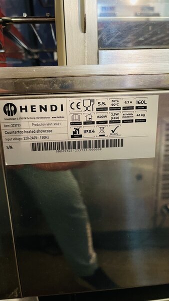 Vitrina Calda Hendi 160 l.